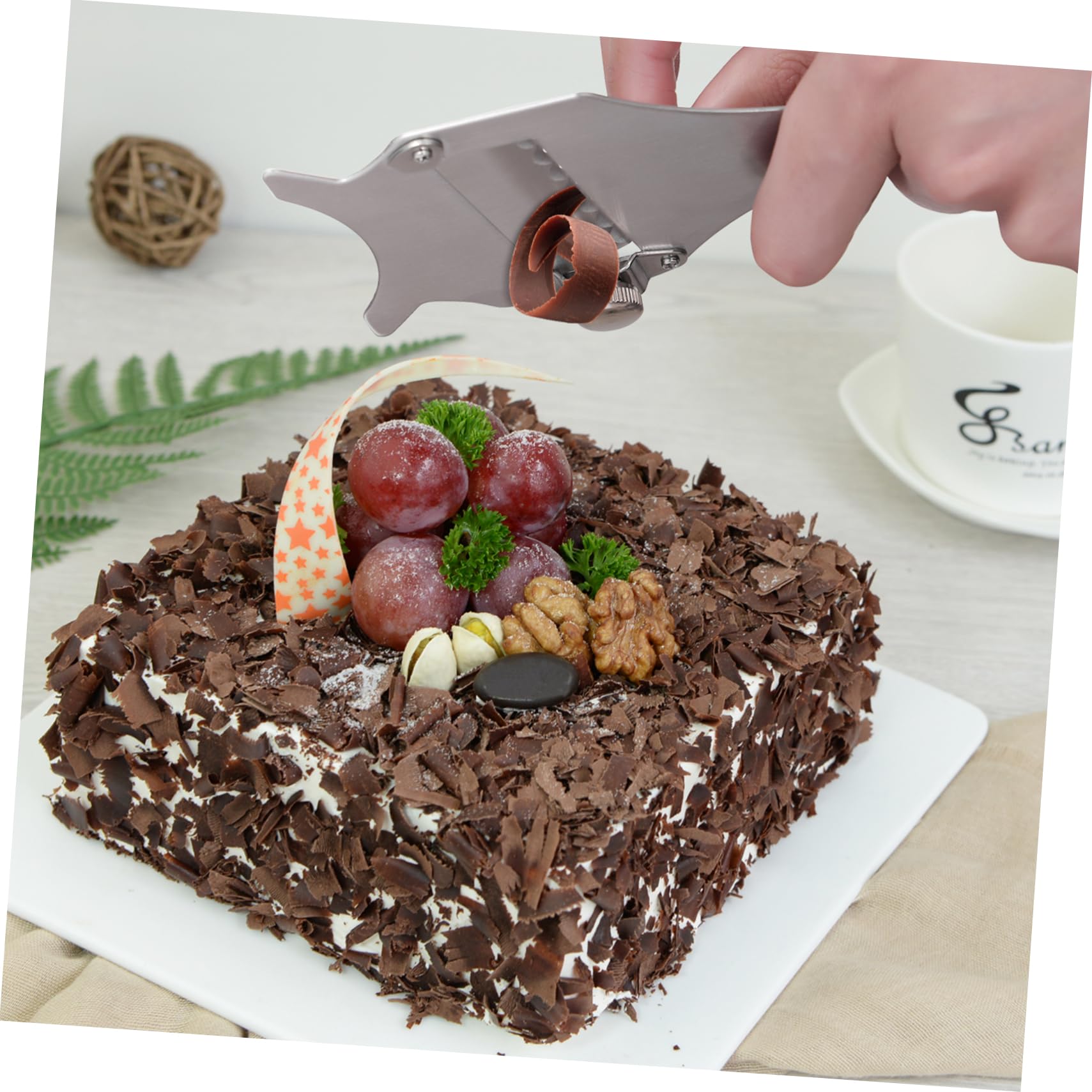 Amosfun Pelapatate in Acciaio Inossidabile Resistente Antiruggine, Pelapatate Manuale Compatto Foro Salvaspazio, Utensile da Cucina per Casalinghe e Chef Professionisti