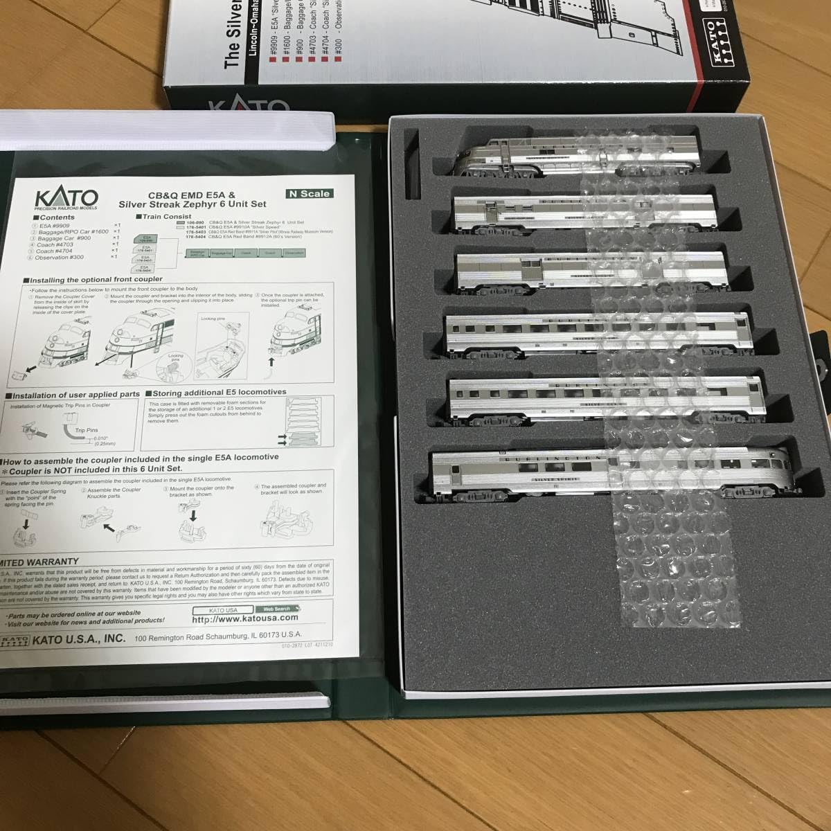 KATO CB&Q EMD E5A シルバーストリークゼファー 6ユニットセット N CB&Q Silver Streak Zephyr Boxed Train Set