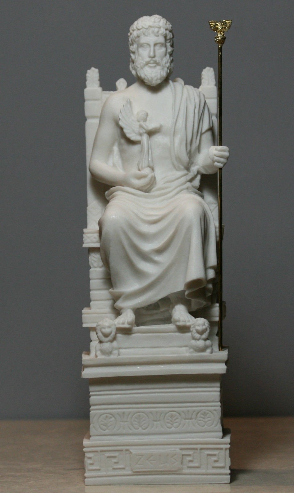 Amazon.co.jp: 神の王 ゼウス 木星 ギリシャアラバスター像 置物 彫刻