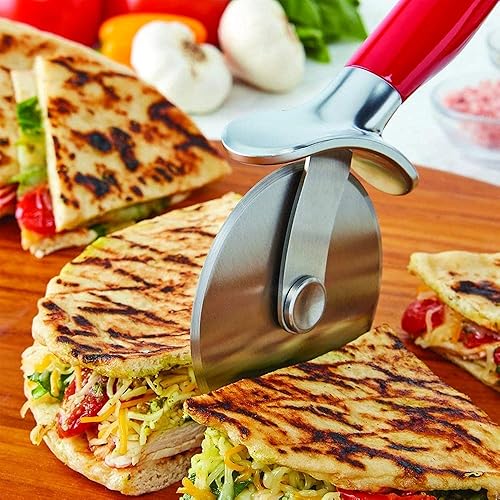 Miniatura 9 de KitchenAid Rueda clásica para pizza, 9 pulgadas, negro y KE112OHOBA Classic Euro Peeler, talla única, negro 2