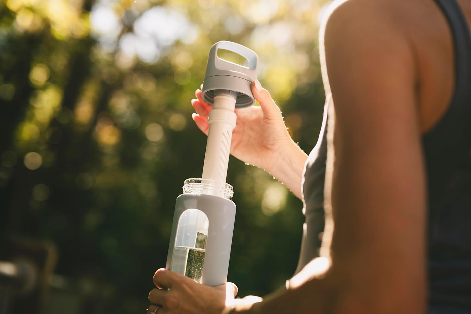 LifeStraw Go Series – Glass Water Filter Bottle Made from Hand-Blown Glass with Silicone Sleeve for Hydration at Home or on-the-go, Aegean Sea, 20oz