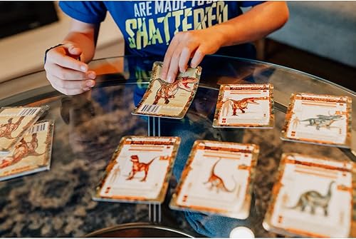 Miniatura 6 de Tarjetas coleccionables de dinosaurios  Paquete múltiple de la serie 11 para niños, niñas y adultos, paquete de las bestias y bellezas (tres