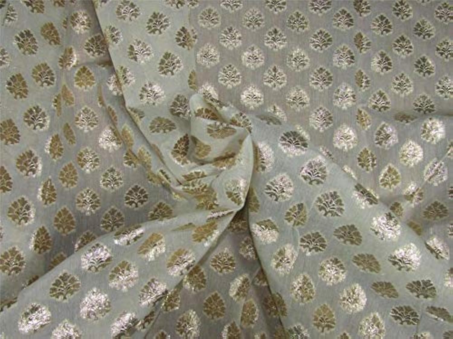 Tissu brocart ivoire doré Bro631 pour confectionner vos vestes d'apparat rigides