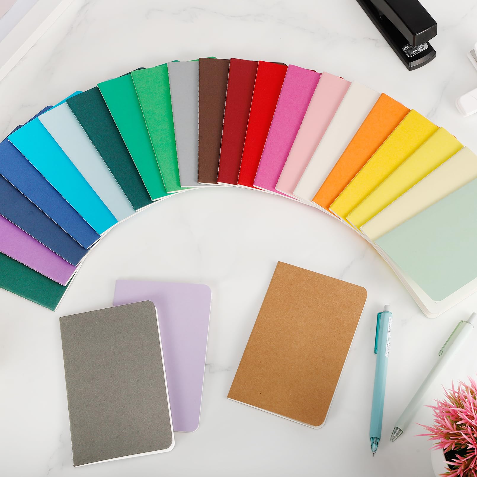 Dyrfolm 90 piccoli taccuini, mini quaderni Bulk, 8,9 x 14 cm, piccoli quaderni a righe, blocco note a righe colorate, quaderni per appunti per viaggiatori forniture per ufficio, 24 colori