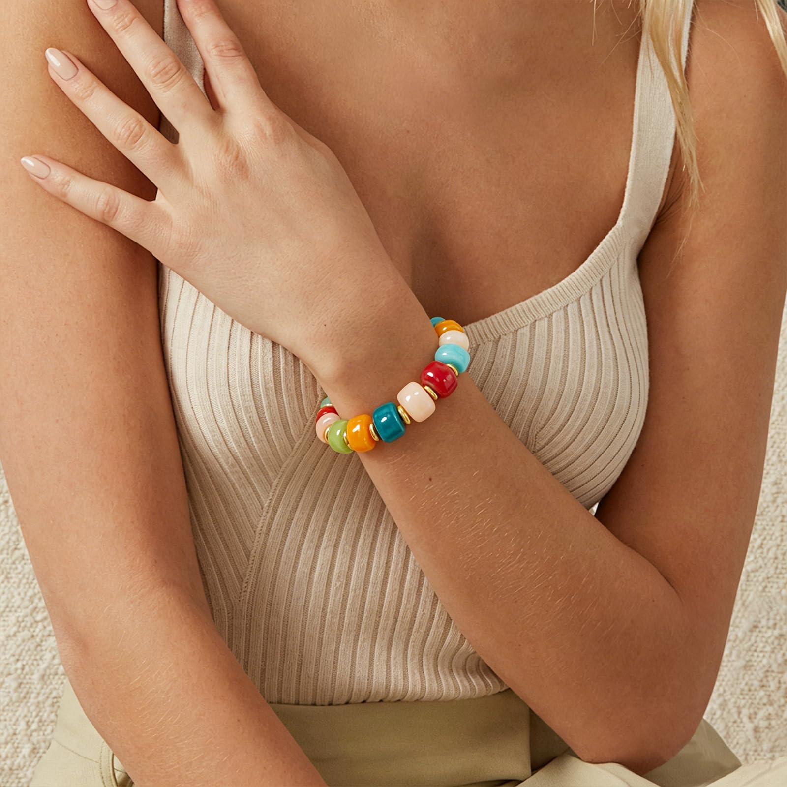 Braccialetto con perline grosse da donna, multicolore, con grandi perline in resina acrilica, elastico e allungabile, braccialetti alla moda e di tendenza, gioielli boho per vacanze estive al mare.