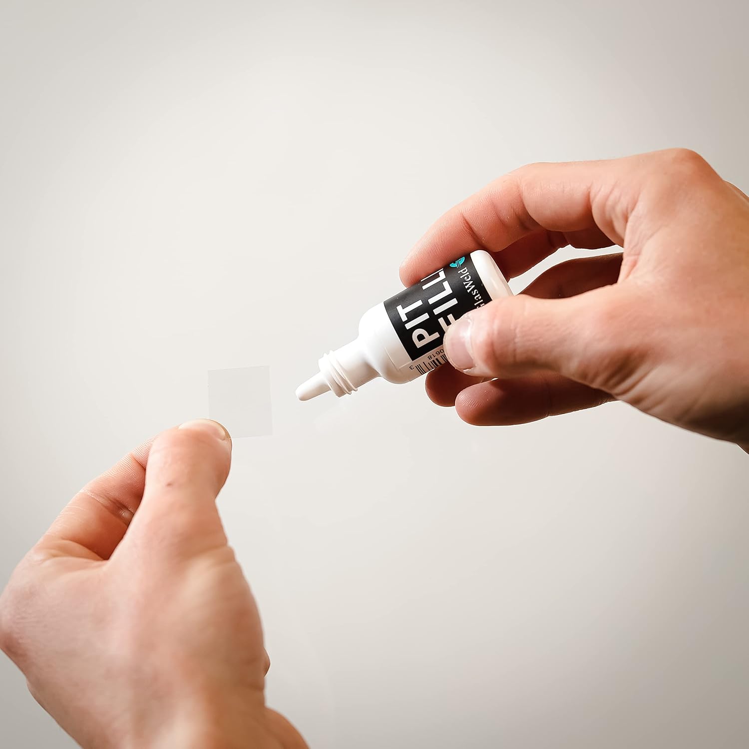 GlasWeld Pit Filler for Professional Windshield Repair - Greatly Helps Repair Cracks, Strong Glass Repair Fluid for Added Protection to Car Window, Auto Glass for Glasses Repair Kit - 15 ml