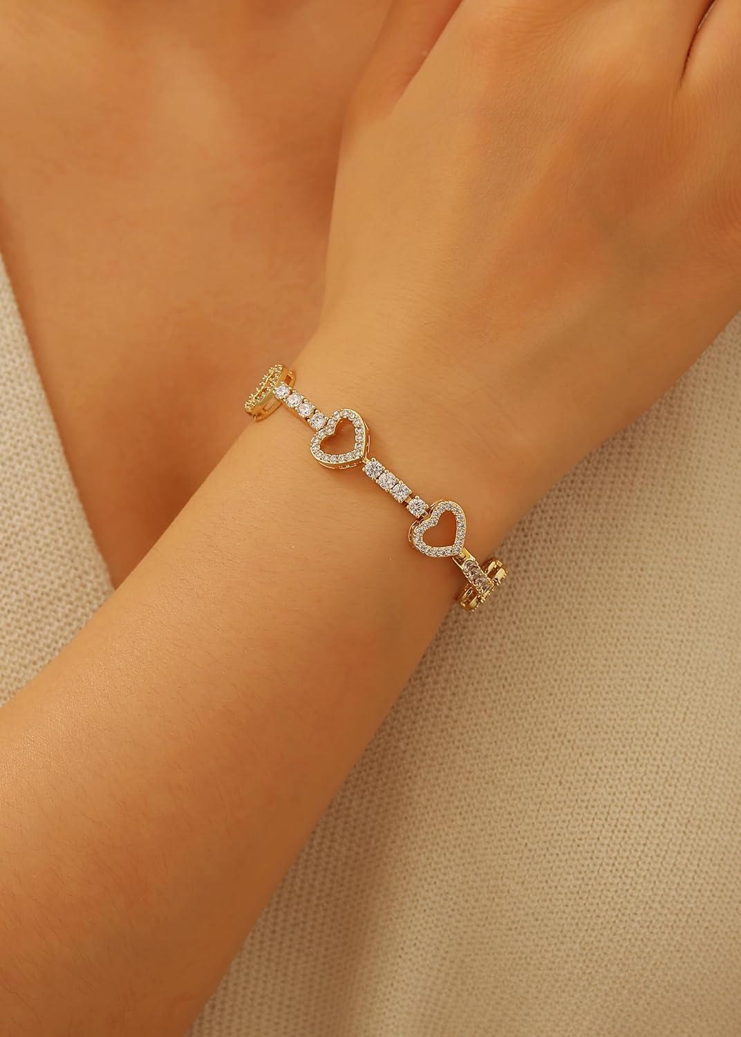 Eseres Tennis Bracelets for Women Heart Tennis Bracelet 18K Gold Plated Bracelet for Men 7 Inch Valentines Gift