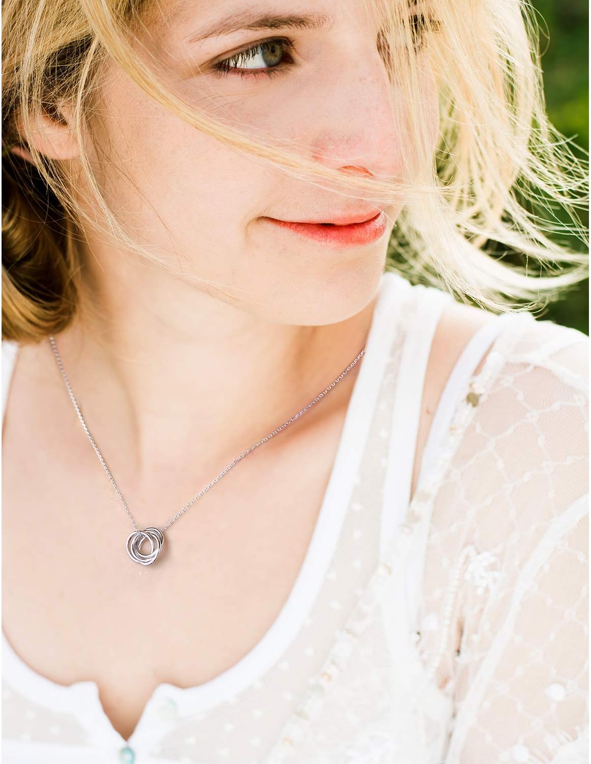 Four Generations Necklace - Sterling Silver Circle Necklace Gifts for Great Grandma - Image 4