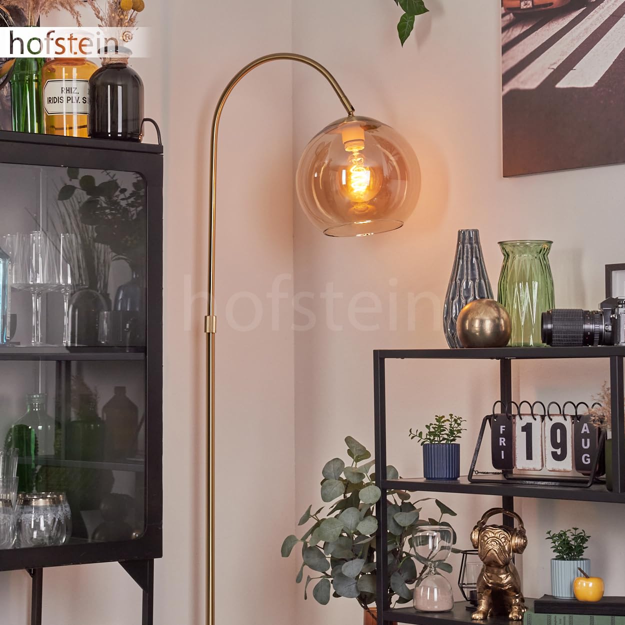 Stehleuchte Koyoto, Stehlampe aus Metall/Glas in Messing/Bernstein, Leuchte im Retro/Vintage/Industrial-Design mit Schirm aus Glas (Ø 25 cm) u. Fußschalter, Höhe 140 cm, 1 x E27, ohne Leuchtmittel