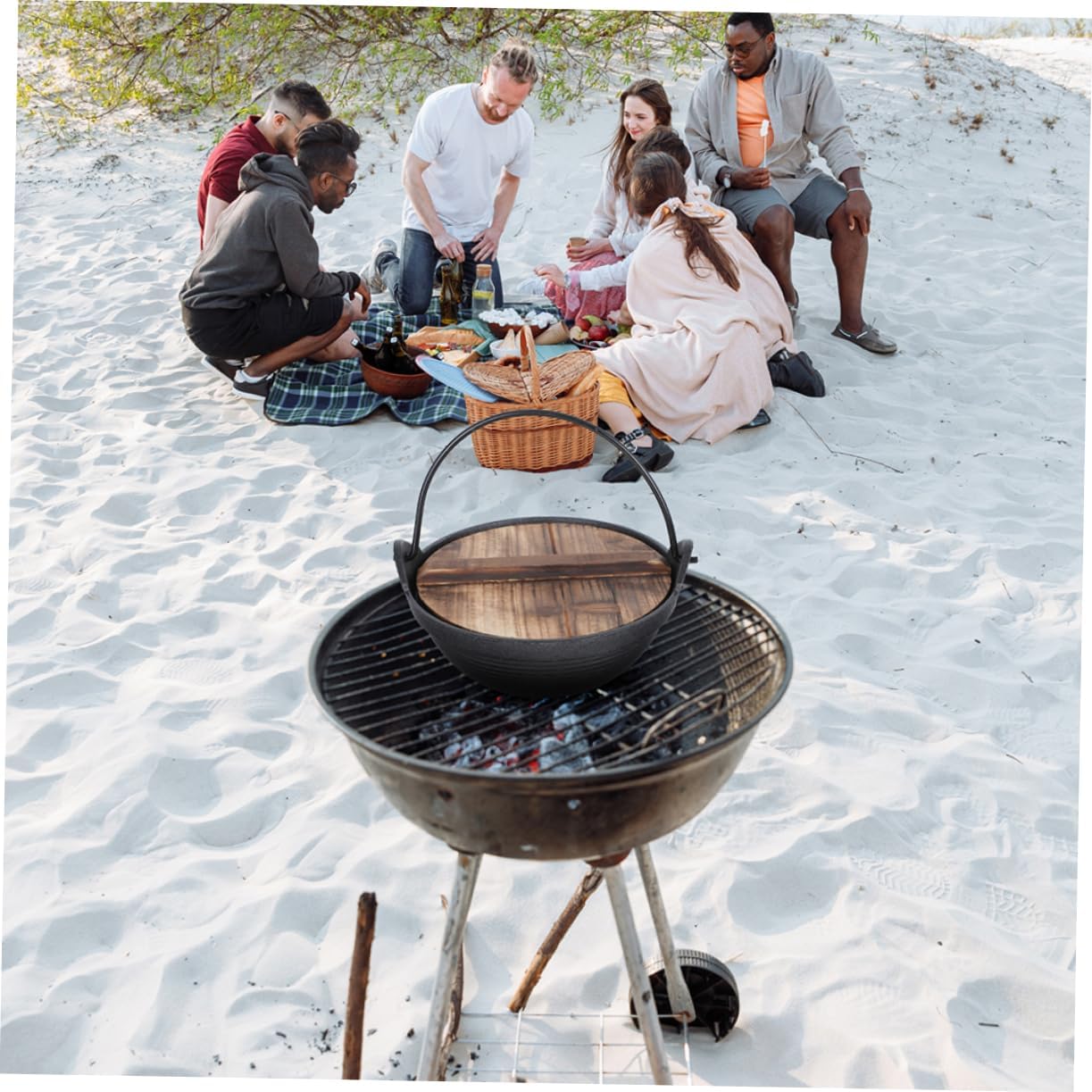 Cast Iron Sukiyaki Pot for Camping Outdoor Cooking Pot Handle Heavy Duty Iron Material for and Soup Cooking