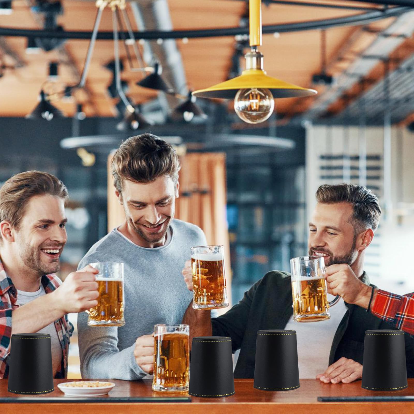 Juego de vasos de dados: 5 piezas de piel con 25 cubos silenciosos para juegos de fiesta/mesa Bar Home Liars Juegos de dados Exquisita sensación de mano