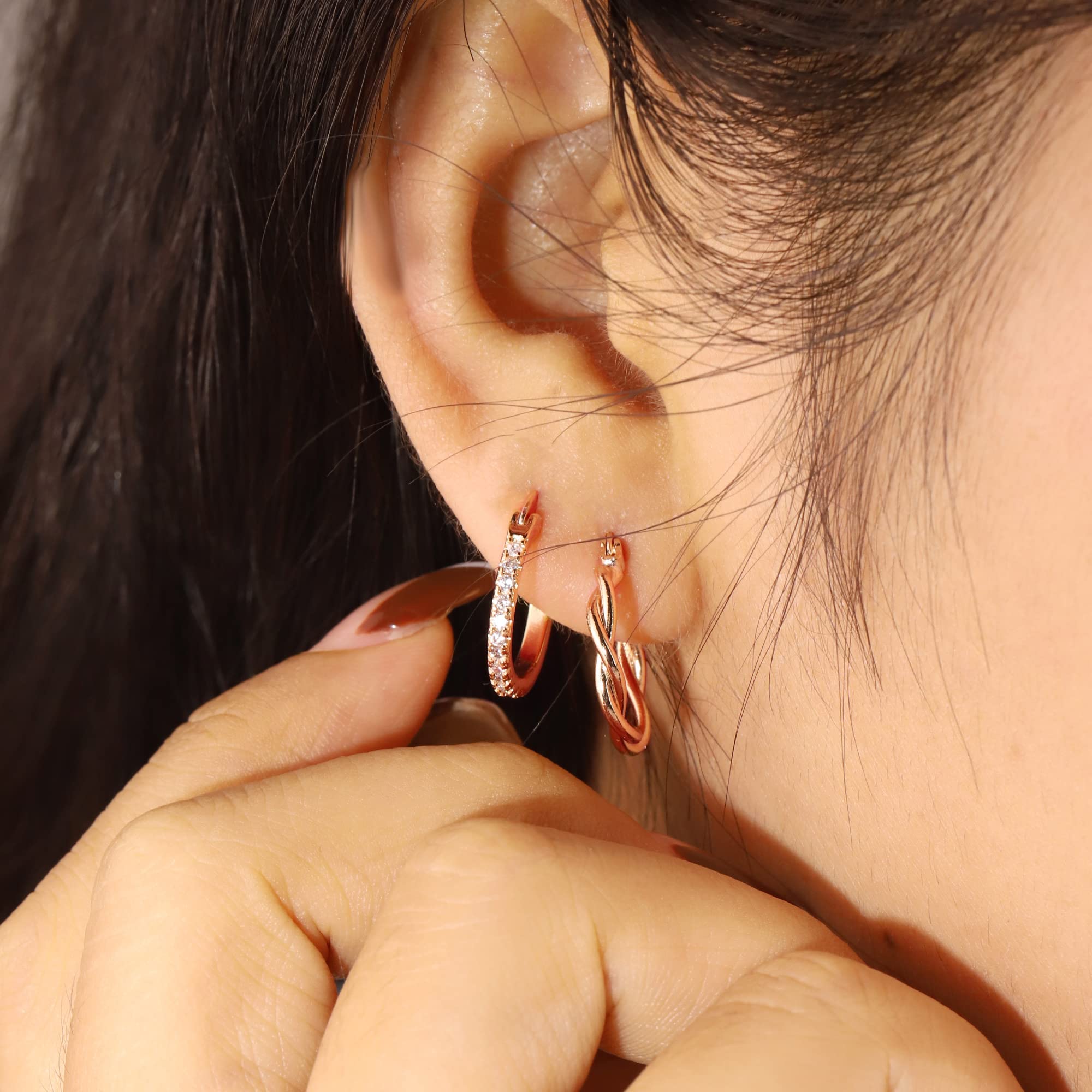 ALEXCRAFT Piccoli Orecchini a Cerchio, Orecchini Per Polsini Auricolari Da Donna, Orecchini a Cerchio Intrecciati Da Donna, Orecchini a Cerchio Spessi Vintage Ipoallergenici In Oro e Argento (9 Paia)