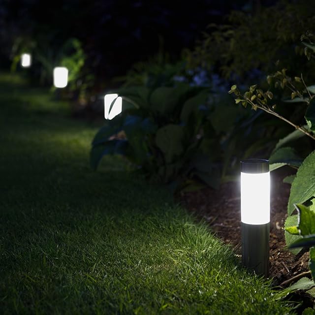 Mini London Solar Powered Outdoor Garden Post Lights (Set of 4) - Silver