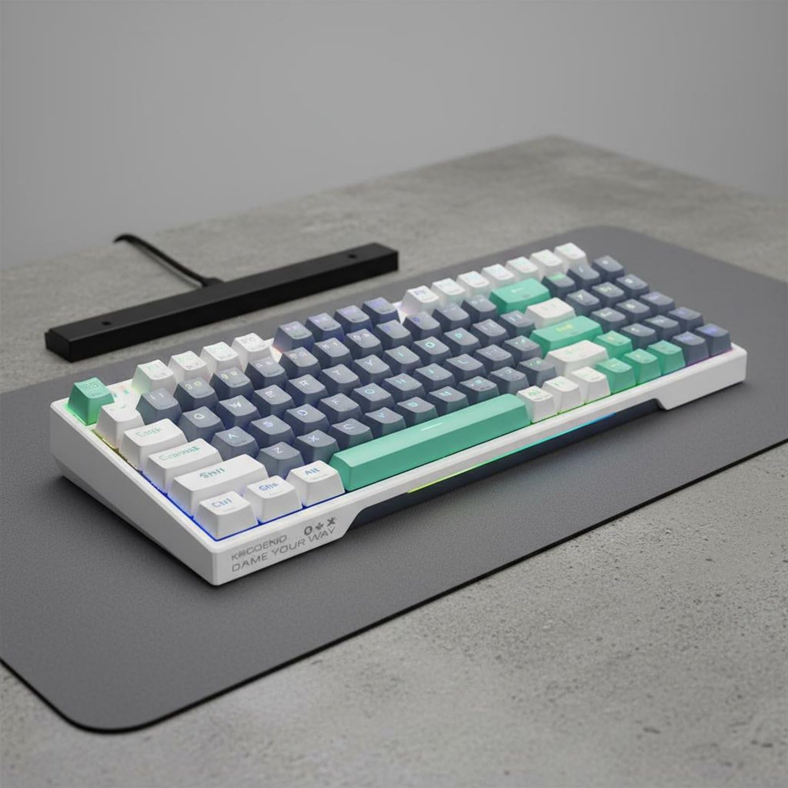 Tastiera Gaming Senza Fili Tastiera Meccanica Tastiera Tastiera Compatta con Struttura Solida Pbt Switch Sostituibili Retroilluminazione Rgb Adatta per Setup Minimal Gaming