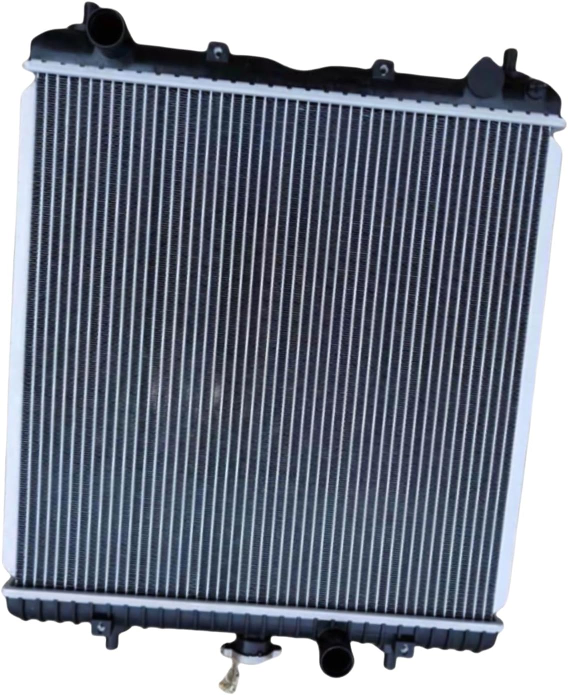 Radiator 3C081-17100 3C08117100 for Kubota Tractors M96 M100GX M108 M108S M108X M110 M110GX M110X M8540 M8560 M9540 M9960