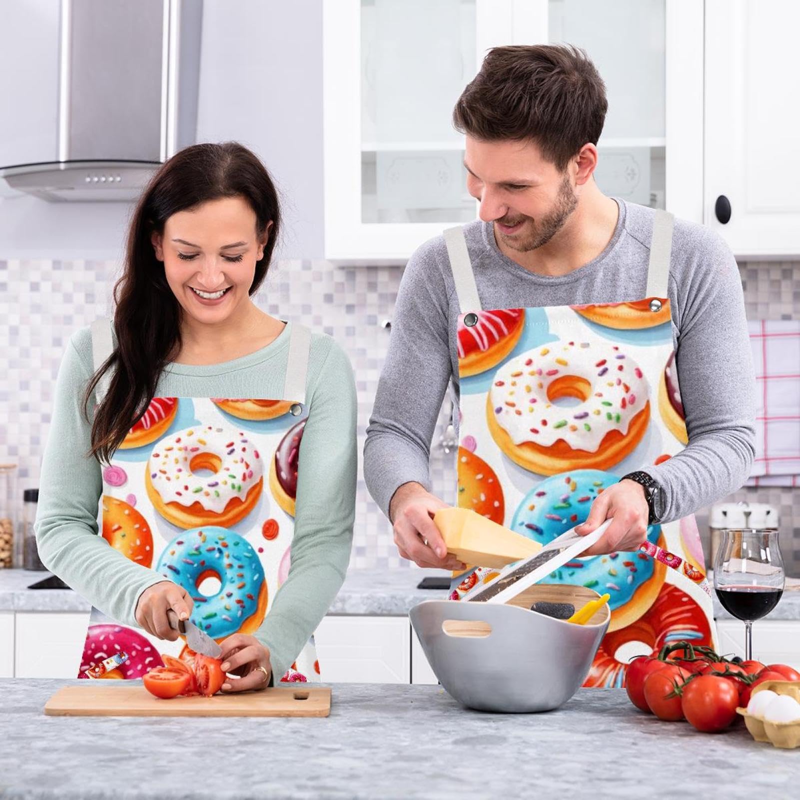 Lot de 2 tabliers de cuisine doux et doux avec 2 grandes poches pour homme et femme Motif donuts, Donuts sucrés et savoureux, L:26.2x34.6in/66.5x88cm;M:26.2x26.6in/66.5x67.5cm