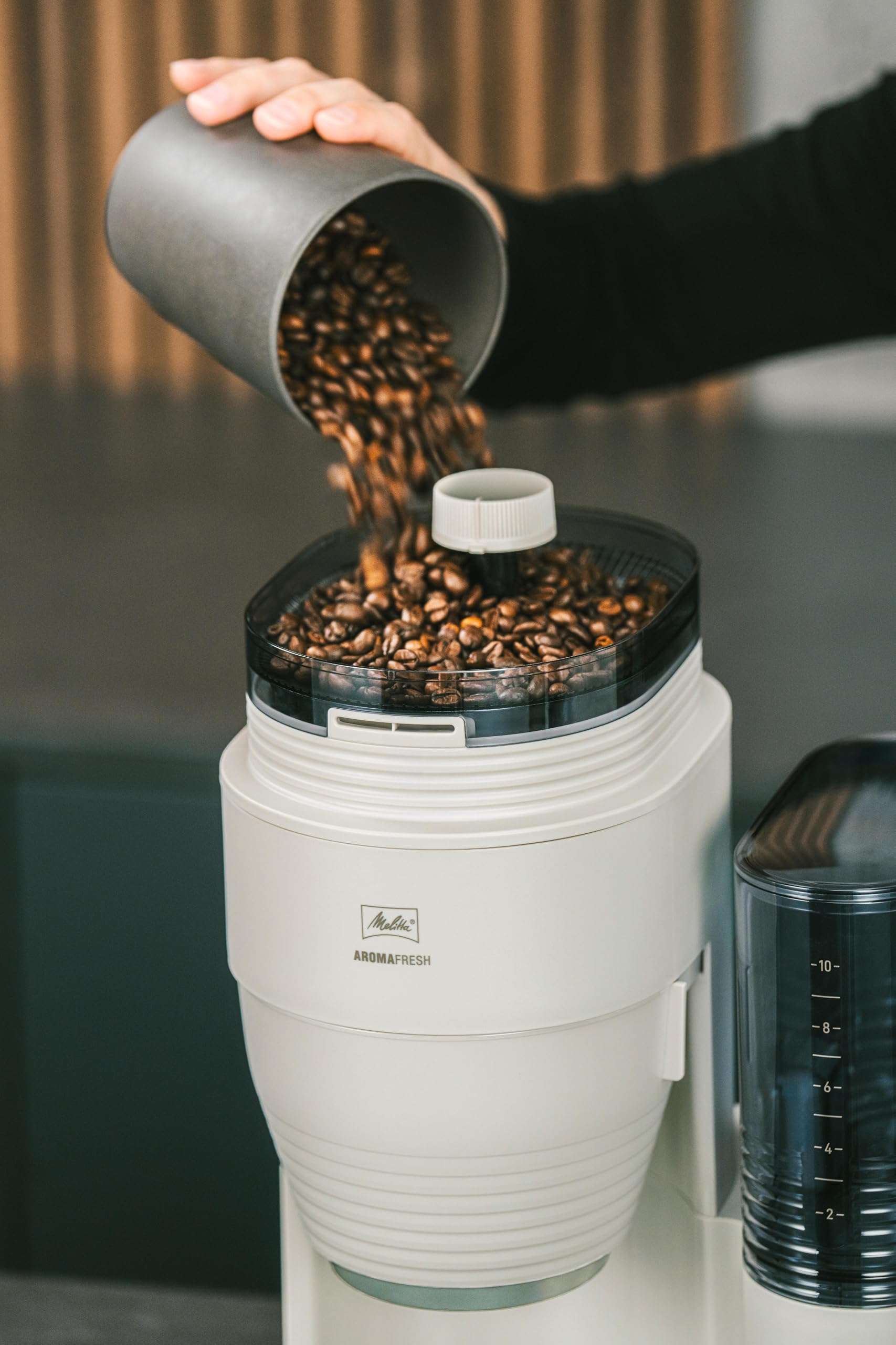 Melitta AromaFresh Pro X - Macchina da caffè con macinino, con caraffa in vetro e serbatoio dell'acqua rimovibile, per un massimo di 10 tazze di caffè, grigio caldo