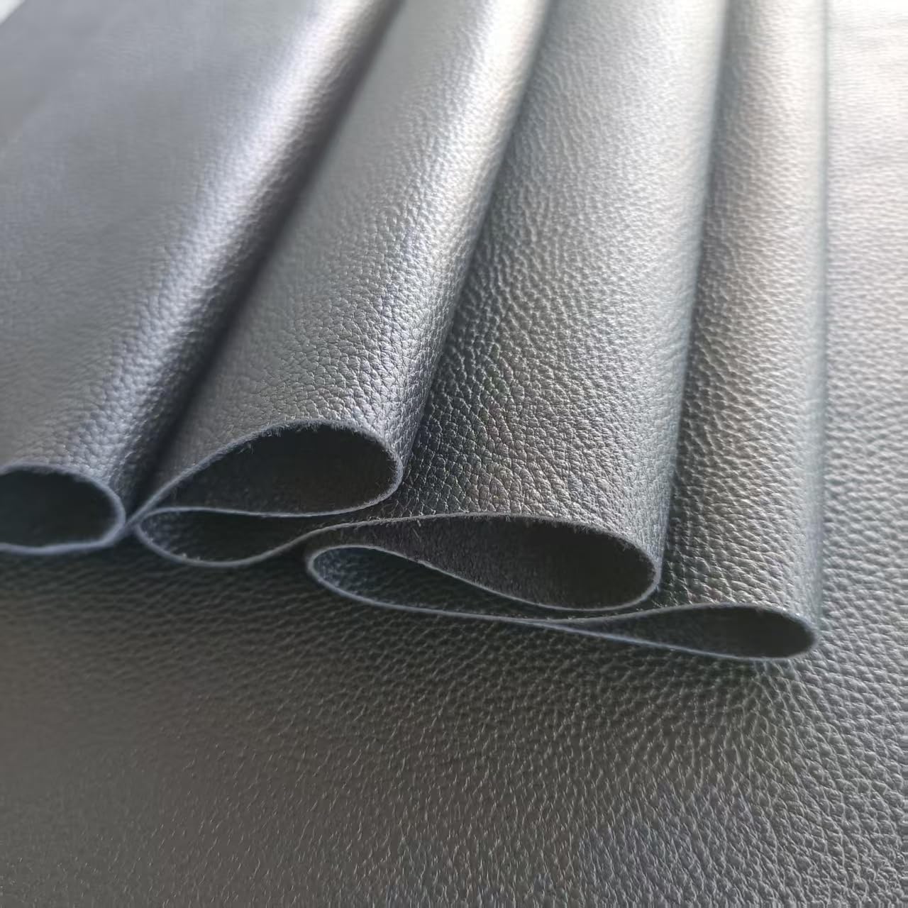 0.7mm Thickness, Black Ultra-Thin Genuine Leather Cowhide，Genuine Top Grain Cowhide for Garments (Pattern 5 Black 20 x 40 inche)