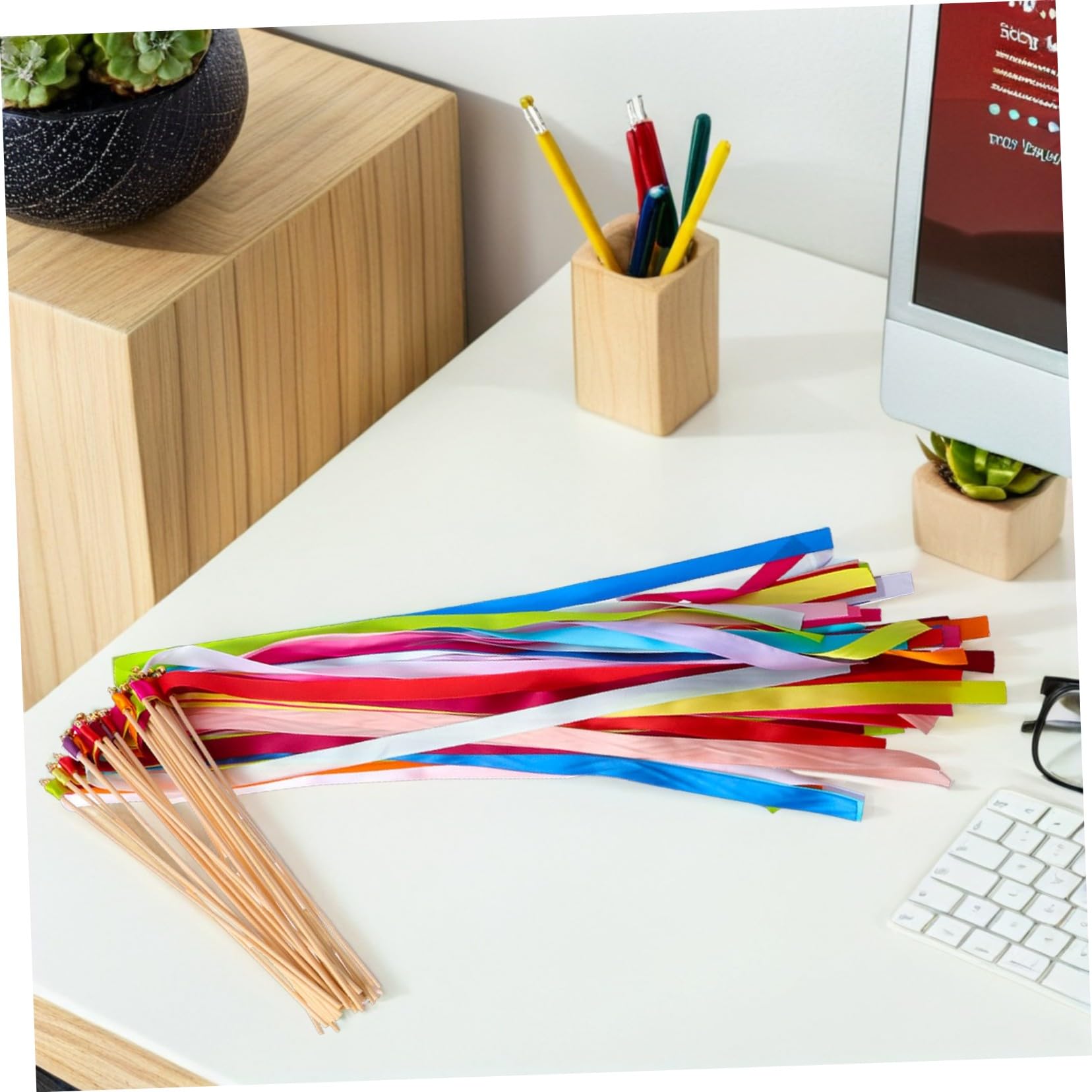 Varitas de Hada Cintas y Cascabeles 20 Unidades de Palitos de Madera Estilo Europeo para Estudiantes y Ambiente Festivo en Reuniones Deportivas Color Aleatorio
