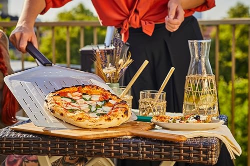 Miniatura 9 de ooni Pala de Pizza Perforada de 12" – Pala de Pizza de Metal de Aluminio de 12 Pulgadas, Pala Espátula de Pizza, Pala Ligera para Voltear Pizza con