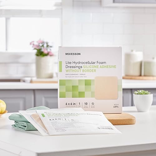 Miniatura 6 de McKesson Apósito de espuma hidrocelular  Apósito adhesivo de gel de silicona para heridas  6 x 6 pulgadas, 10 unidades, 1 paquete