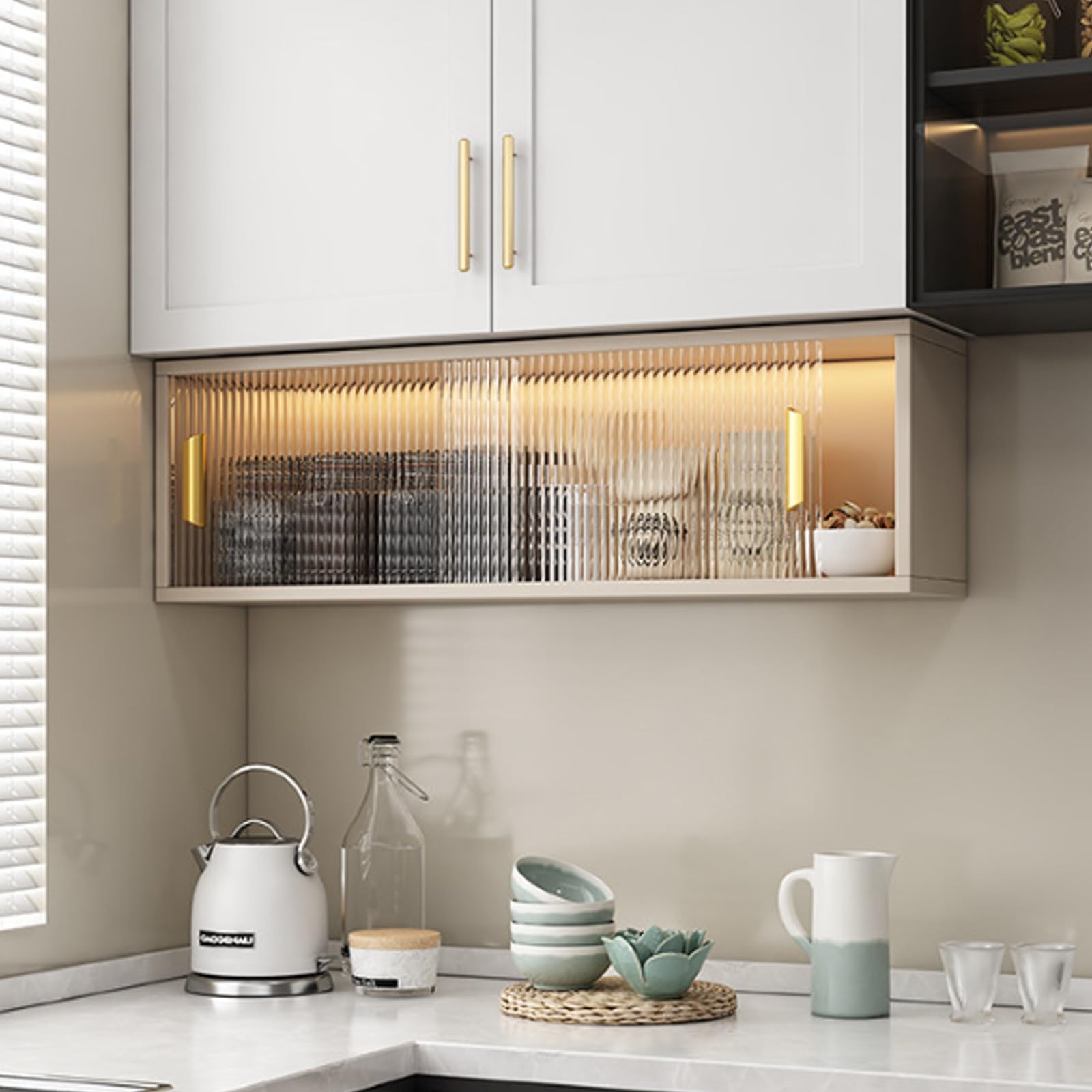 Armoire de rangement murale avec porte en verre, organiseur en aluminium nid d'abeille, portes coulissantes, installation sans perçage, présentoir élégant pour cuisine ou salle de bain