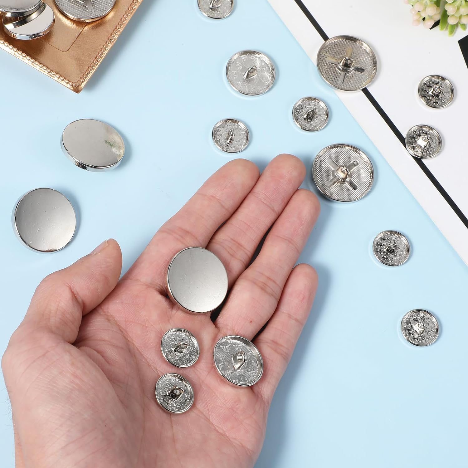 Metal Buttons, 30 Pcs Silver Round Flat Buttons for Clothes Vintage Sewing Buttons Clothes Accessories for Men Women Blazers Shirt Coat Uniform Jacket Suits Trousers DIY Sewing (15mm, 20mm, 25mm)