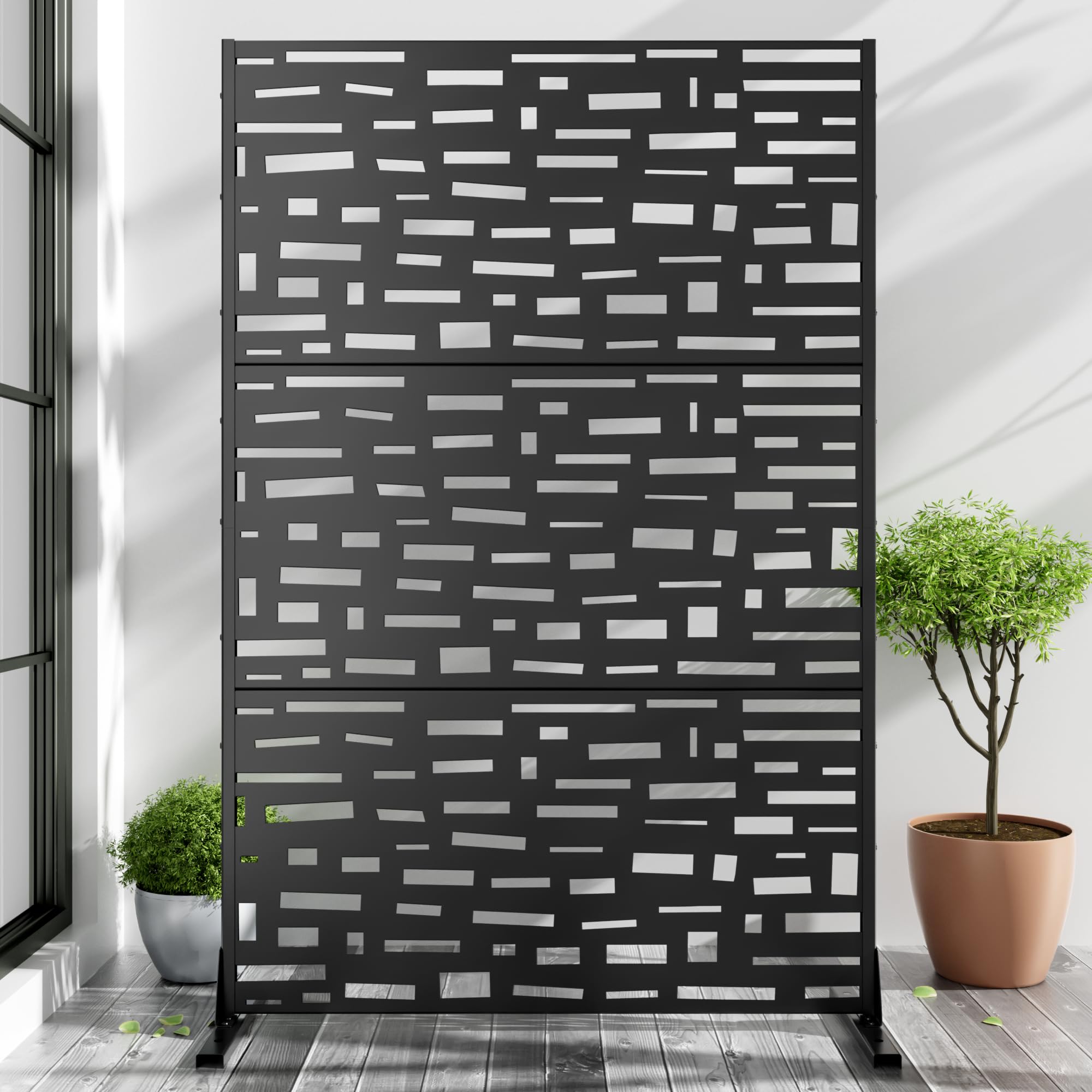 Casaphoria Gerald Metal Privacy Screen