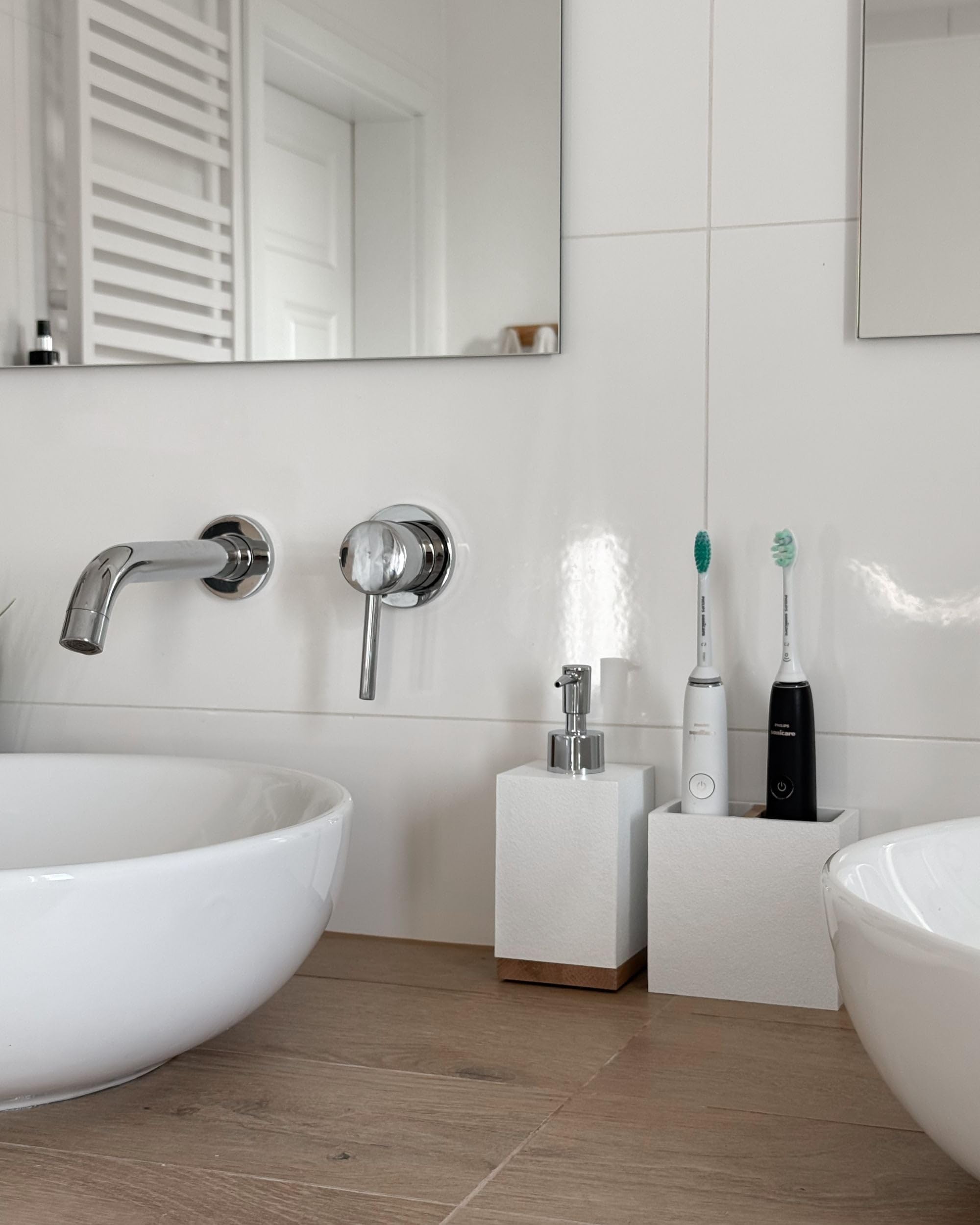 Conjunto de 5 Accesorios de baño jabonera dispensador de jabón escobilla de Inodoro Vaso Soporte para cepillos de Dientes Blanco Tapiche