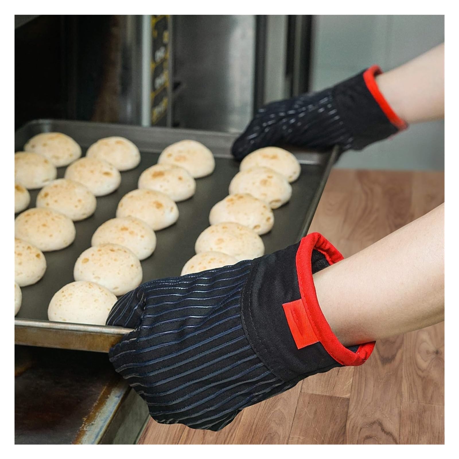 Guanti da forno in cotone Set guanti antiscivolo in silicone Comodo guanto riscaldato con fodera in spugna resistente al calore(4 PCS)