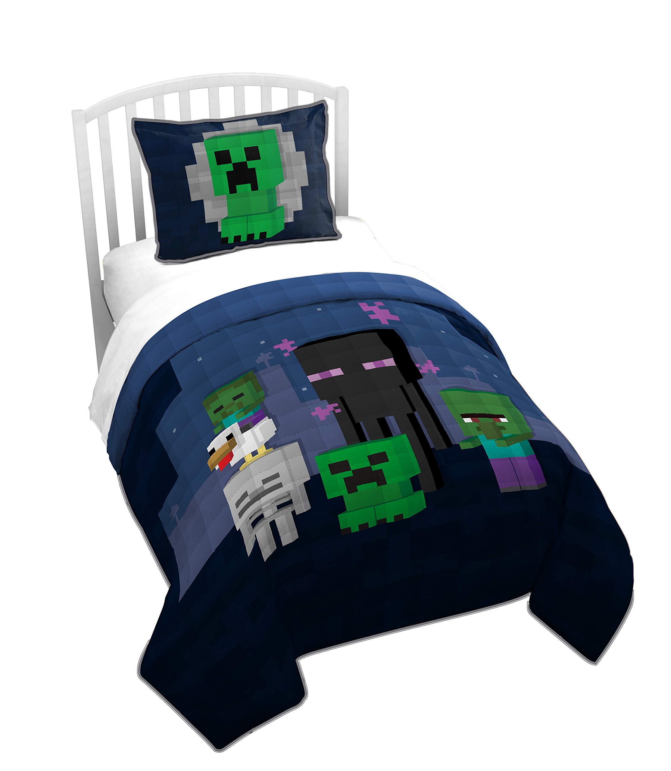 Jay Franco Minecraft Bad Night Full/Queen Quilt & Sham Set - Super Soft Kids Bedding Features Creeper & Enderman - Fade Resistant Microfiber