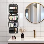 Elviros Suspension de sac de toilette Organisateur de voyage, PU Cuir 3-in-1 organisateur de voyage avec compartiments séparés pour les articles de toilette, et accessoires de toilettage.