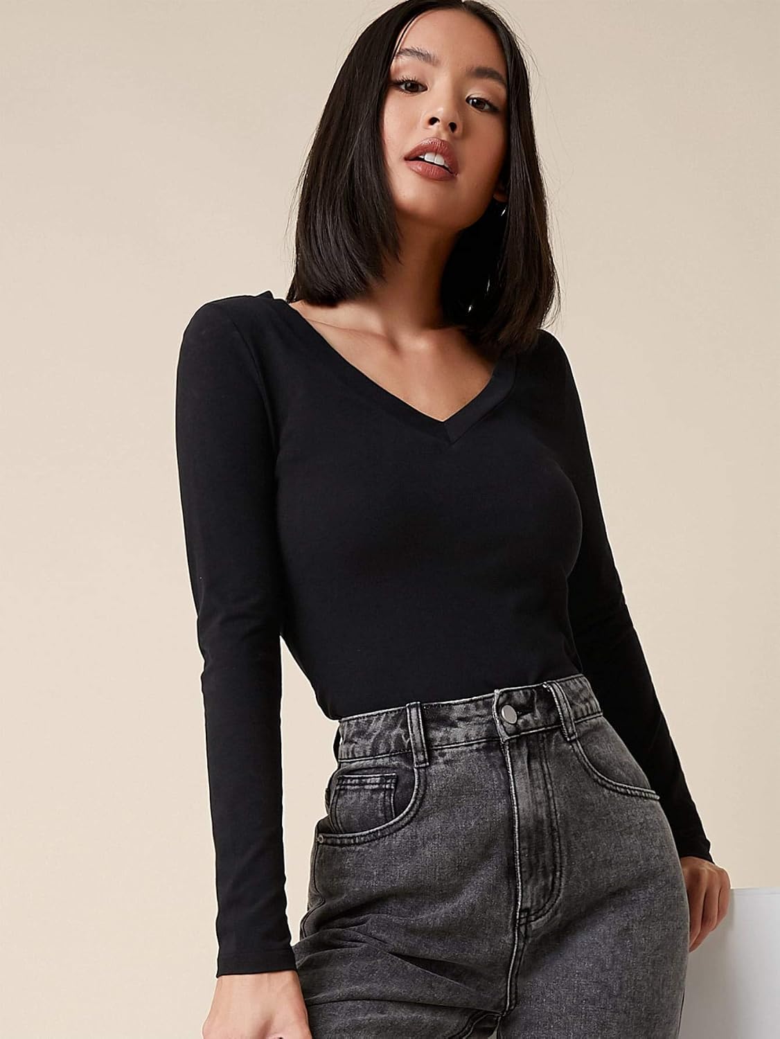 Floerns Women's Basic V Neck Long Sleeve Tee Tops Slim Fit Solid T-Shirts