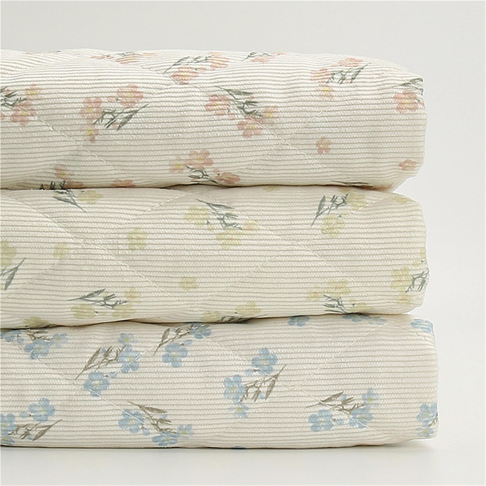 Tela Acolchada Tela acolchada de pana con estampado floral