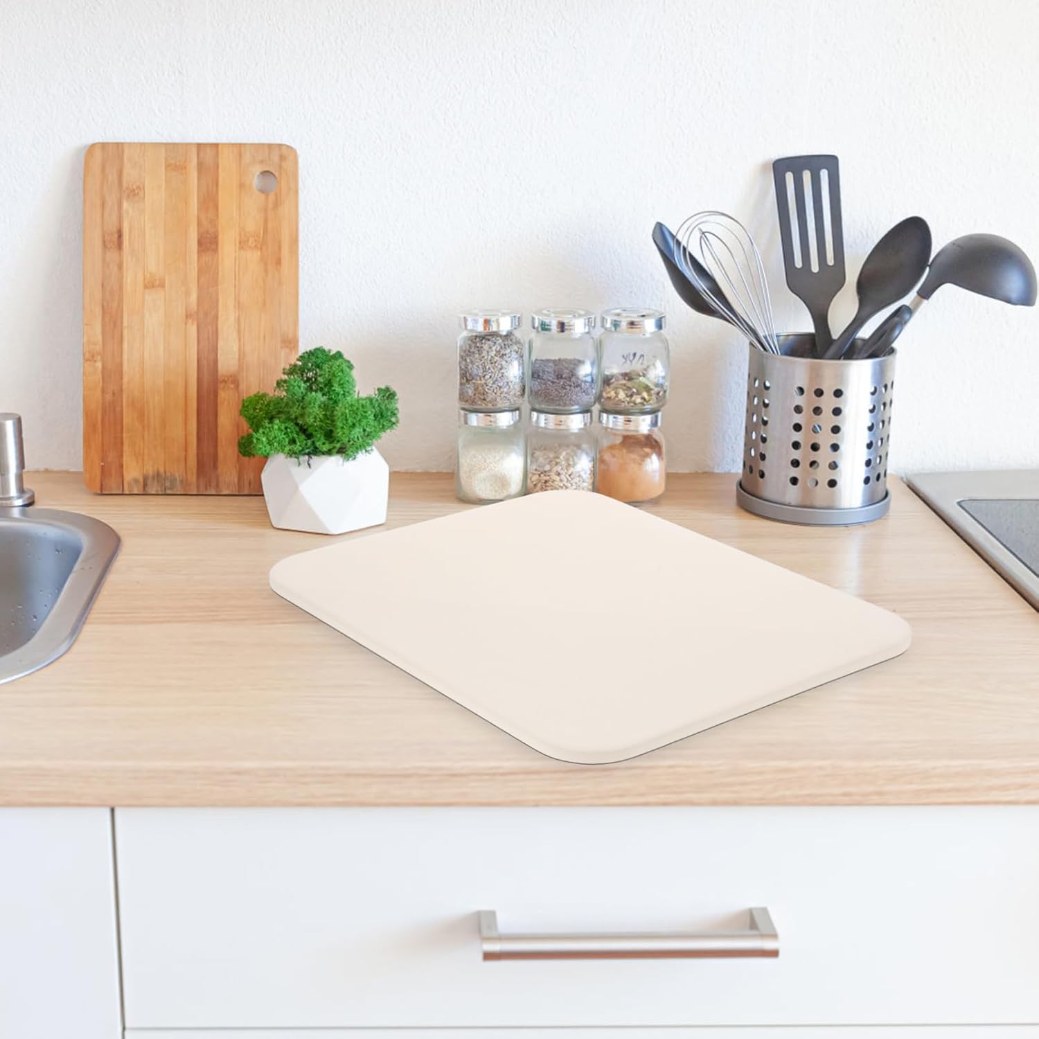 Square Cordierite Pizza Stone for Oven High Temperature Resistant Baking Stone for Grilling BBQ and Indoor Cooking Heavy Duty Pizza Pan for Bread Baking