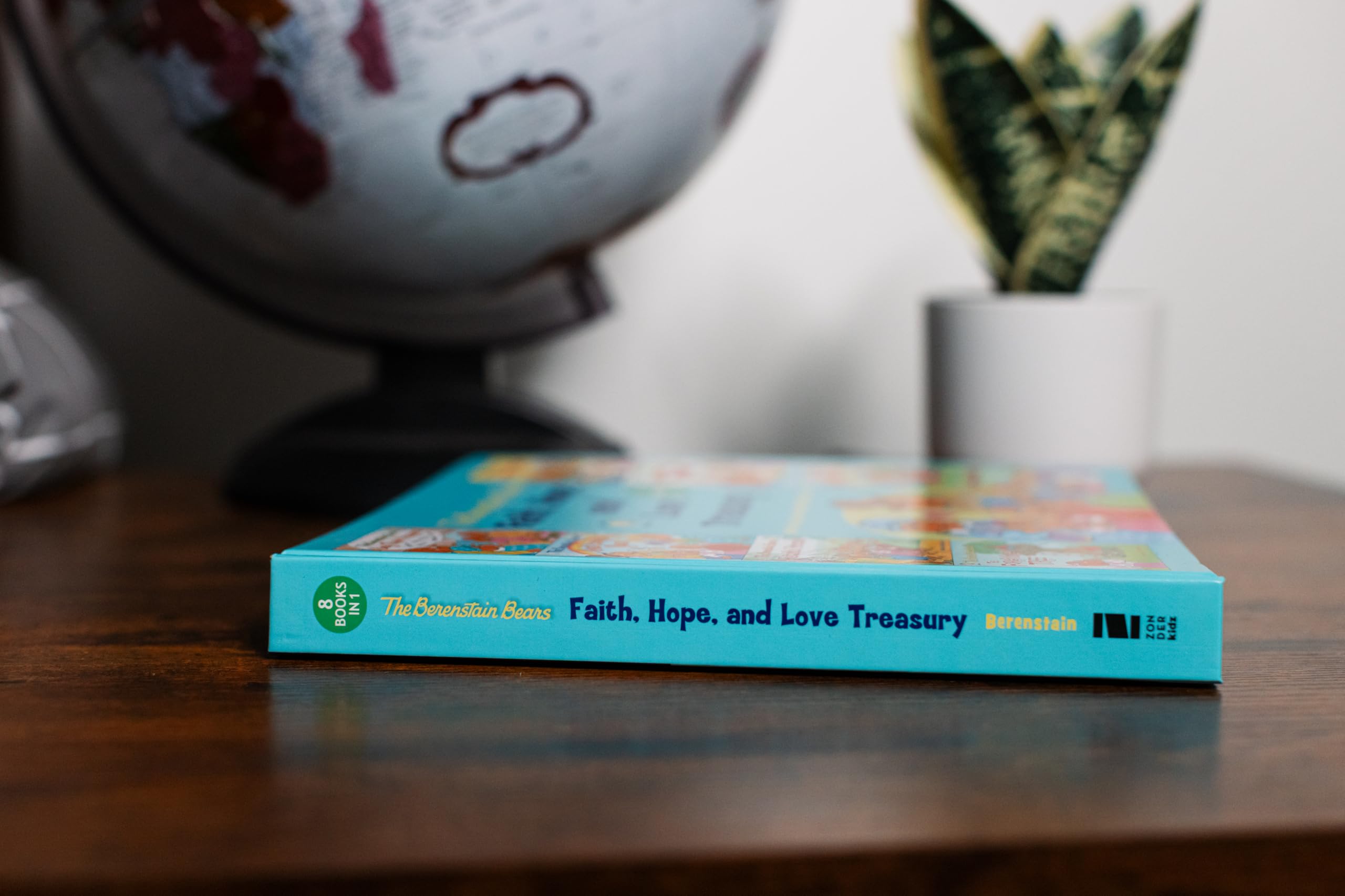The Berenstain Bears Faith, Hope, and Love Treasury: 8 Books in 1