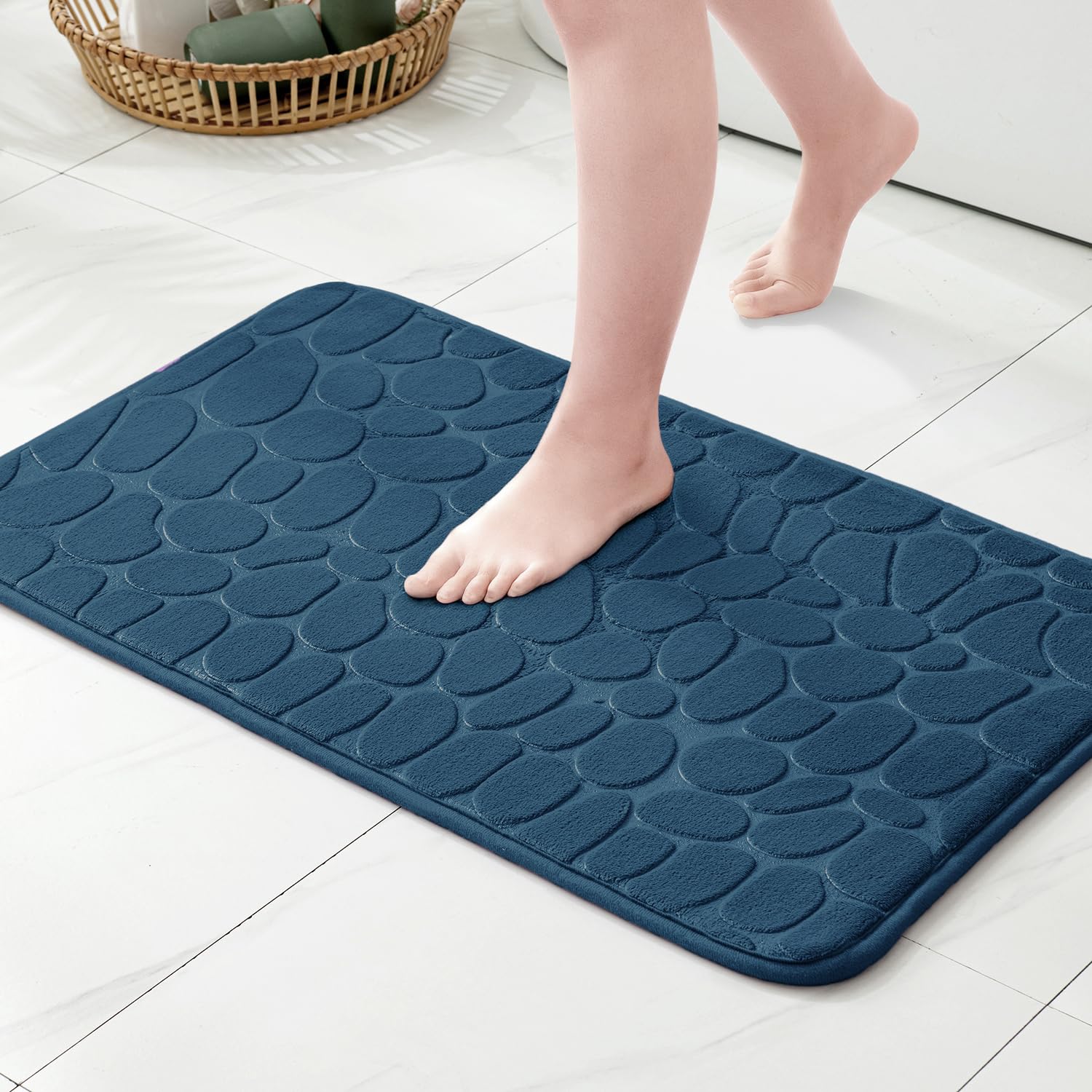 MIULEE Alfombra de Baño de Microfibra y Espuma de Memoria Antideslizante con Dibujo Geométrico – Suave, Absorbente, Lavable a Máquina – 50x80 cm, Azul Marino
