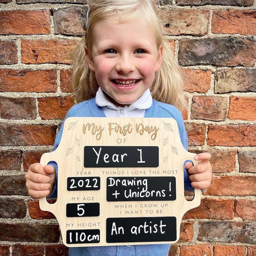 First Day of School Sign，Reusable Memory Photo Board with Handles ，Back to School，Kindergarten Nursery Preschool