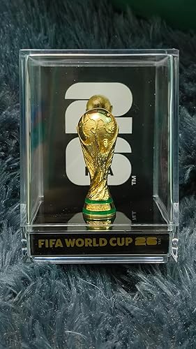 Amazon | 公式FIFAワールドカップ2026版 - プレミアムアクリルケースに