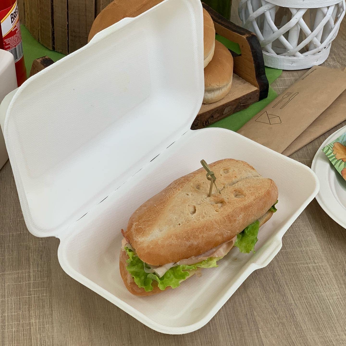 SHOBI Box per Hamburger Compostabile in Polpa di Cellulosa (200, Box Due Scomparti (24x16 cm))