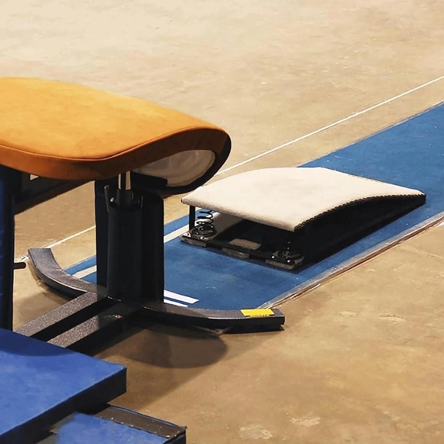 Vault Gymnastics - Hardwood with Steel Spring & Jump Pad for Home Gym, Basement, Exercise Equipment (75x50x22cm) - Perfect for Training & Skill Development