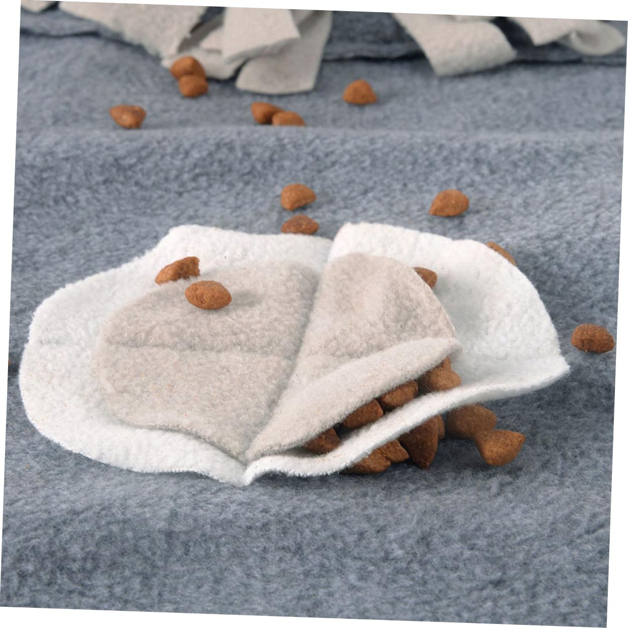 ifundom 1Pc Slow Eating Mat for Cats and Dogs Practical Pet Sniffing Feeding Training Cushion Design for All Enhances Sniffing Skills and Reduces Strain