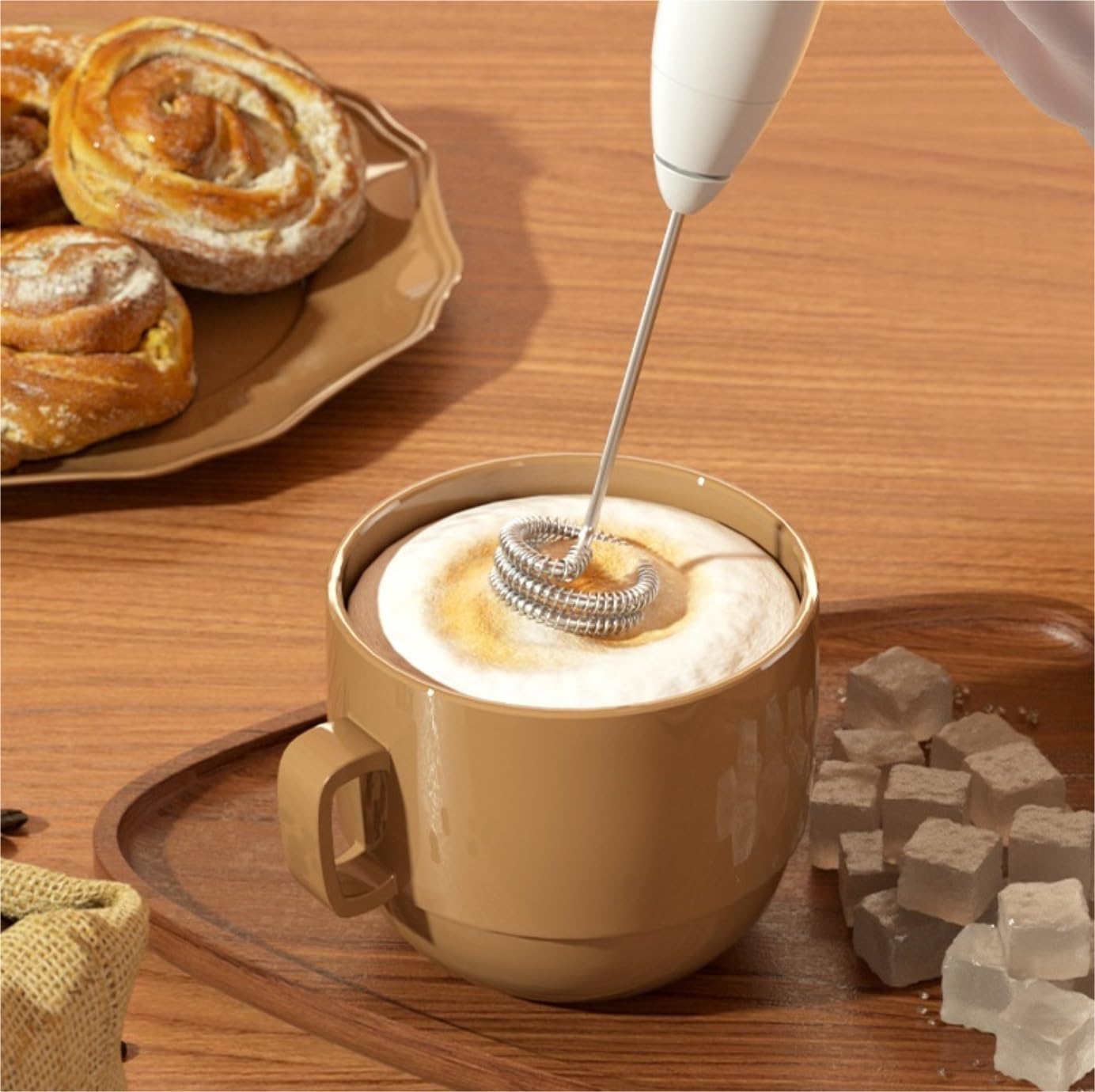 Mousseur Lait Cafés Fabricant Tenu dans La Main De Mousse Mousseur À Lait Rechargeable avec Le Fouet d'acier Inoxydable pour Café Pichets Mousse Lait Main(Grün)