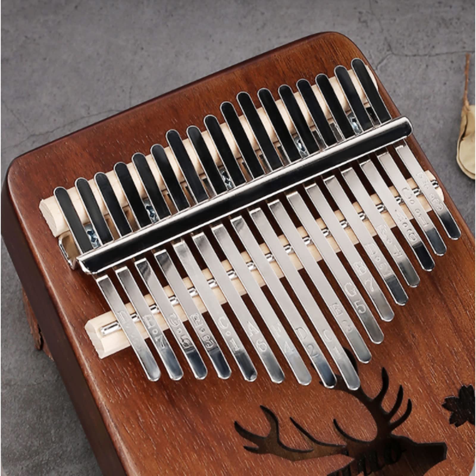 Suono Squisito Strumento Multifunzione per Pianoforte a 17 Tasti per Strumento Musicale a percussione per Principianti, Design Squisito della Testa di Cervo Sika Facile da Giocare