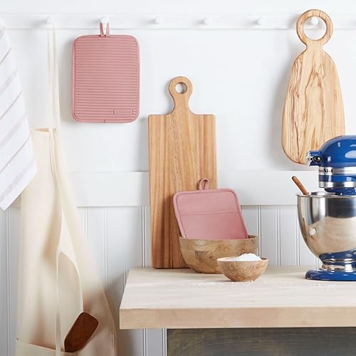 Miniatura 2 de KitchenAid - Juego de agarraderas de silicona suave y acanalada, rosa seca, 7 x 9 pulgadas