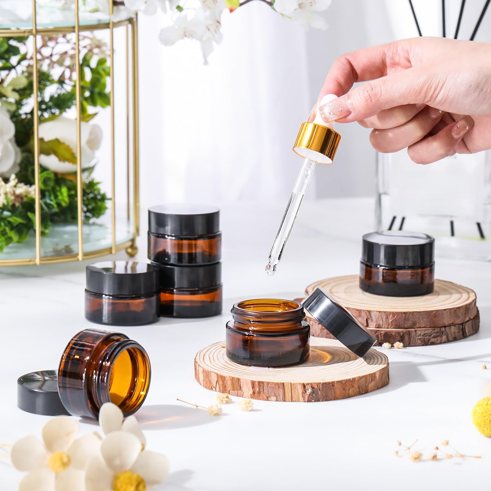 Honeydak 24 tarros de vidrio de 0.75 onzas con tapas, pequeños tarros de cosméticos con forro interior, recipientes de bálsamo, tarros de cosméticos recargables para loción, polvos, crema,