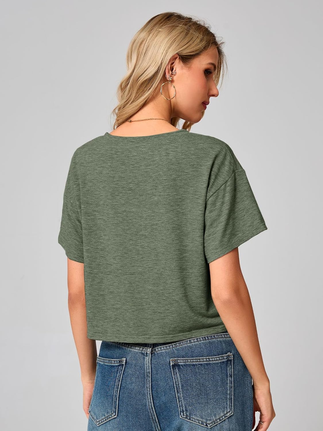 UNCLECAT Women's V Neck Cropped T Shirts Summer Short Sleeve Crewneck Crop Tops Solid Basic Tees - Image 3