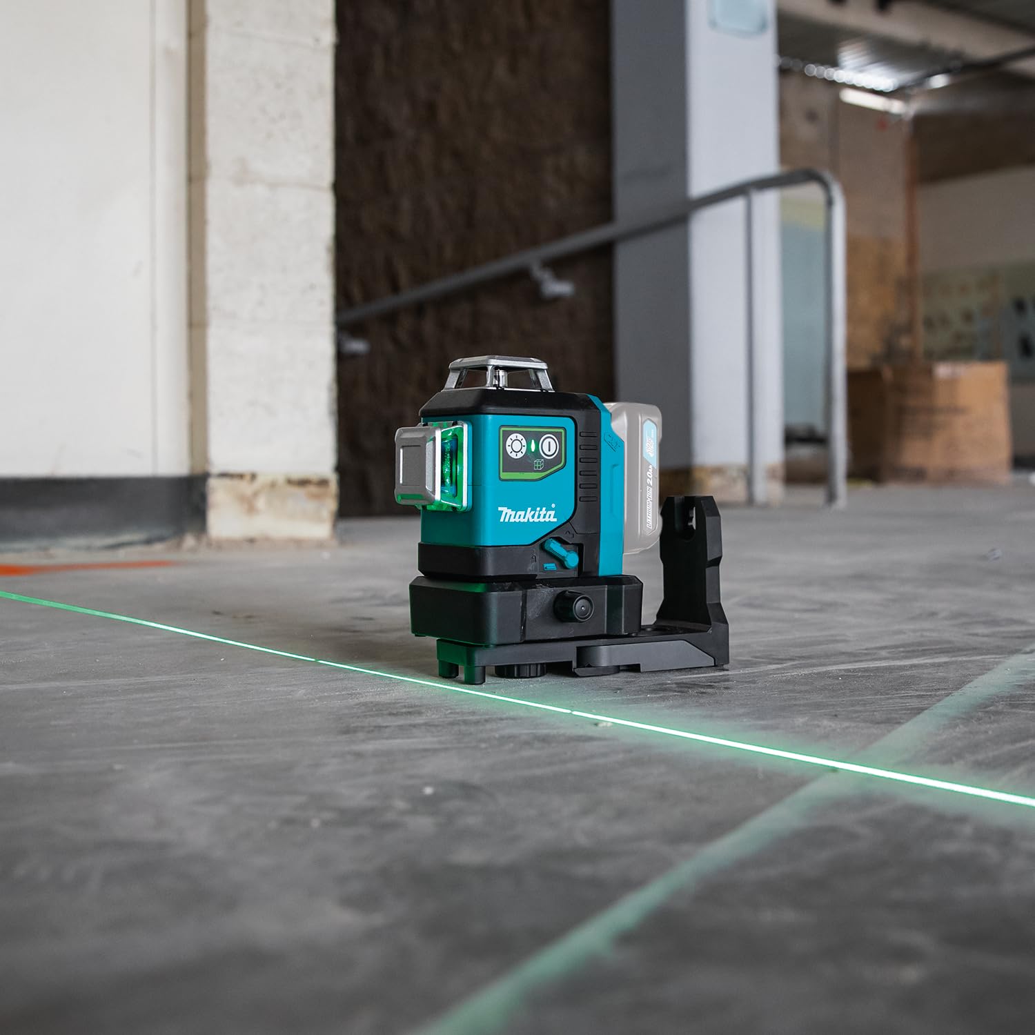 Niveau laser à croix vert Makita 3 x 360° CXT - SK700GD