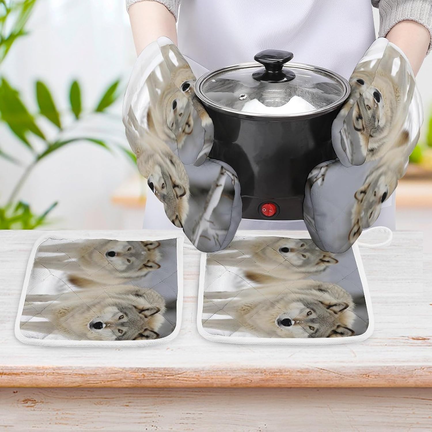 4-Piece Oven Mitts and Pot Holders Set Two Wolves Walking in The Snow Printed Heat-Resistant Polyester Kitchen Gloves and Potholders Comfortable & Durable for Cooking Baking and Grilling