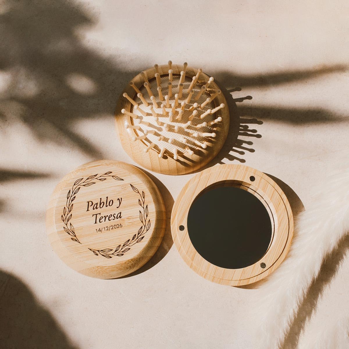 Peine madera natural con espejo personalizado boda – Pack de 15 Peines plegables con espejo de bolsillo, detalle invitados boda útil, regalo invitadas personalizado con nombre